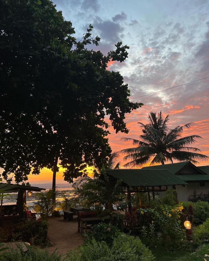 Beach House Kampung Genting Dış mekan fotoğraf