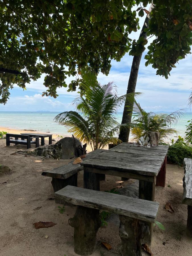 Beach House Kampung Genting Dış mekan fotoğraf