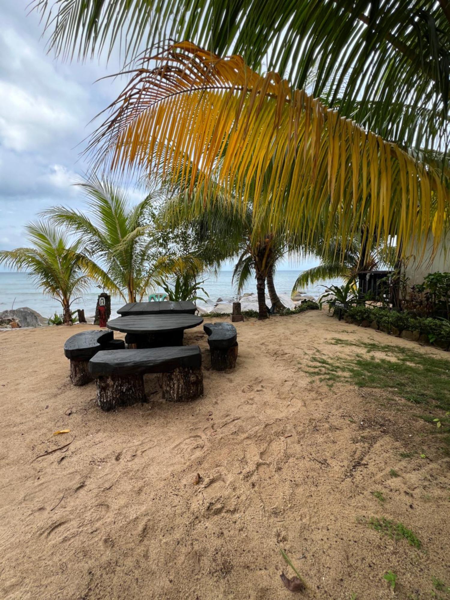 Beach House Kampung Genting Dış mekan fotoğraf
