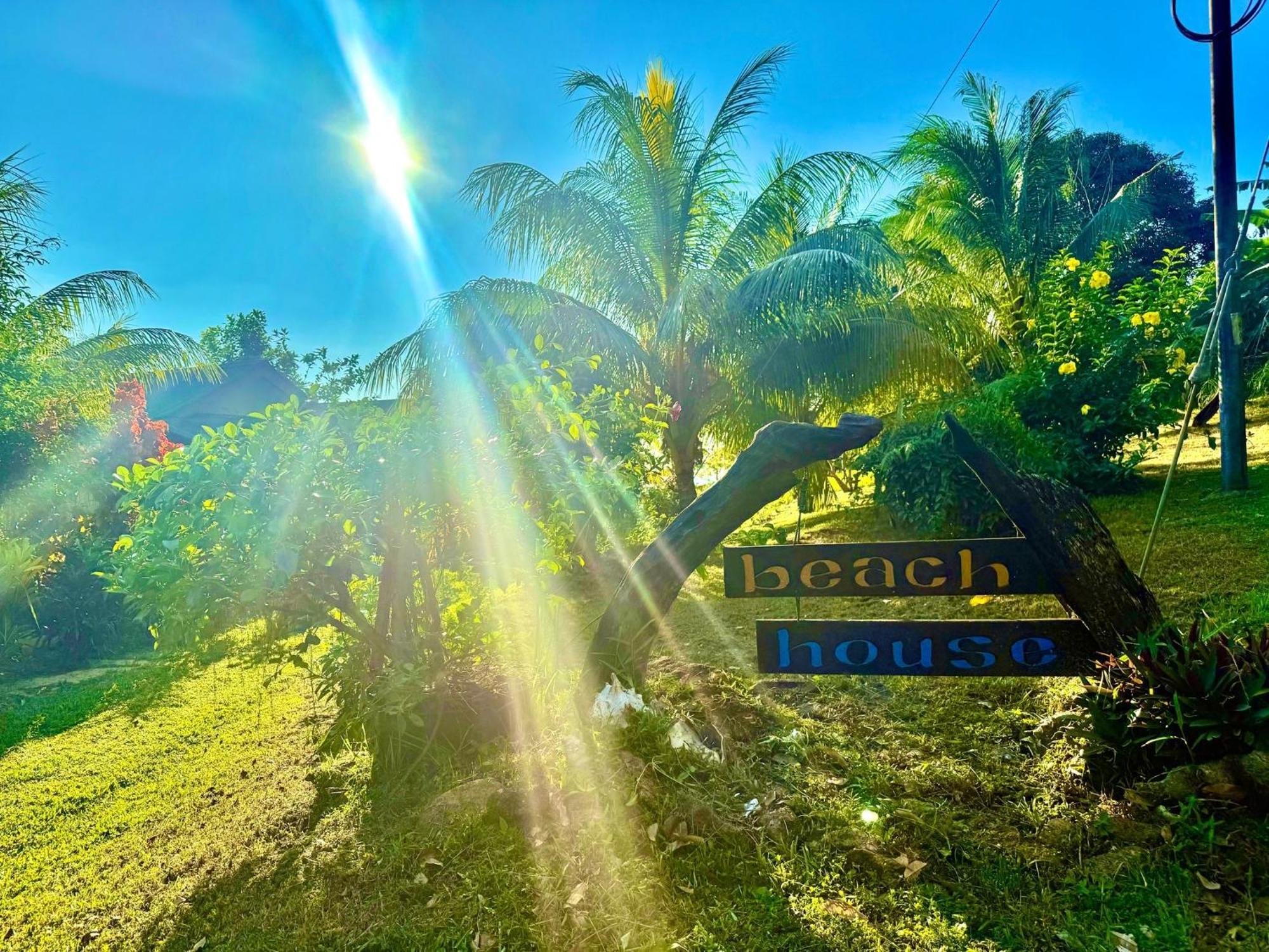 Beach House Kampung Genting Dış mekan fotoğraf