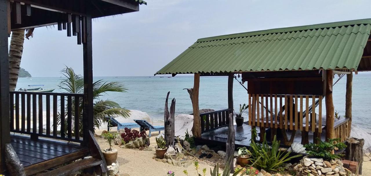 Beach House Kampung Genting Dış mekan fotoğraf